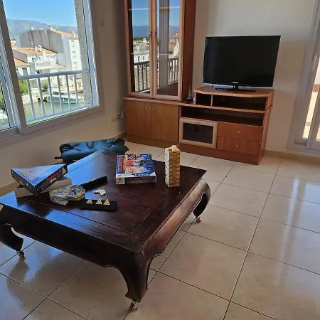 Vue Sur Les Canaux Empuriabrava